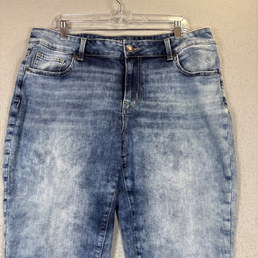 Maurices M Jeans Mid Rise Capri 18 Light Wash Blue Stretch Women 18W - Picture 2 of 11